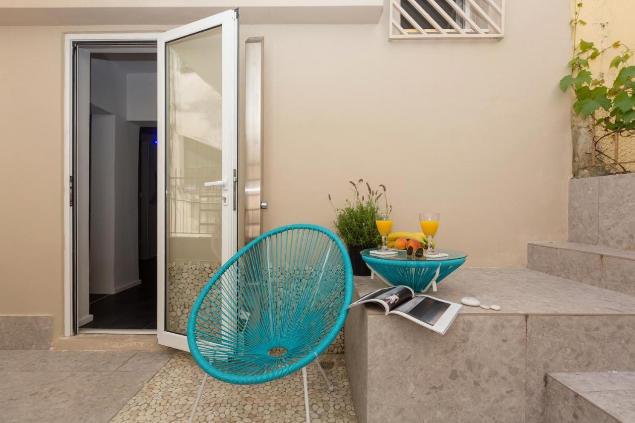 מלון Corfu  Loc Hospitality Urban Den מראה חיצוני תמונה